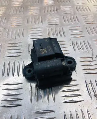 Mercedes-Benz E W212 Glow plug pre-heat relay A651900900