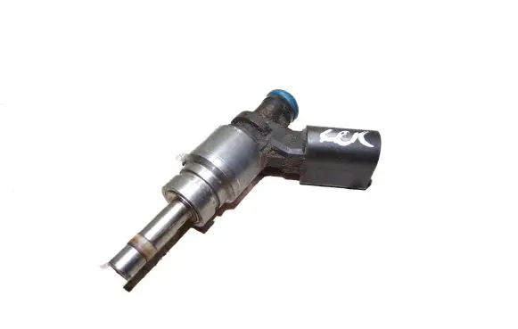 Audi A6 S6 C6 4F Fuel injector 06E906036C