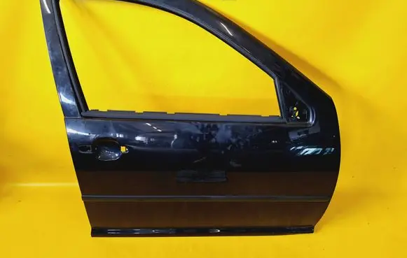 Volkswagen Golf IV Front door