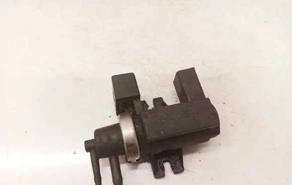 Audi A4 S4 B6 8E 8H Turbo solenoid valve 8E0906628A