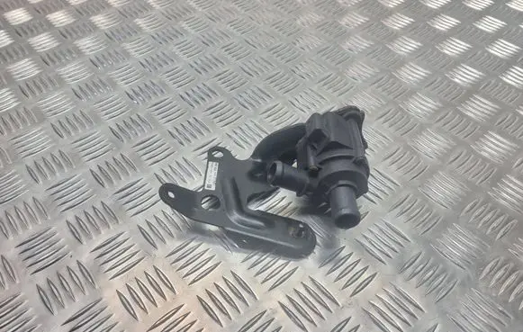 Skoda Octavia Mk3 (5E) Electric auxiliary coolant/water pump 5Q0121599P 704071190 13T212