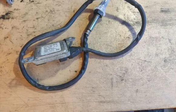 Mercedes-Benz E W212 Lambda probe sensor A0009053603