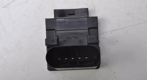 Audi A1 Clutch fluid level sensor 3C0927810D