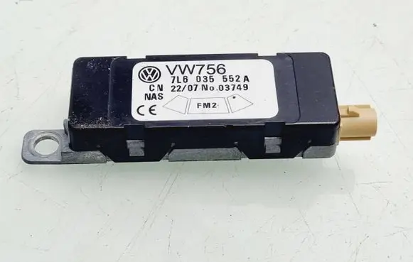Volkswagen Touareg I Antenna control unit 7L6035552A