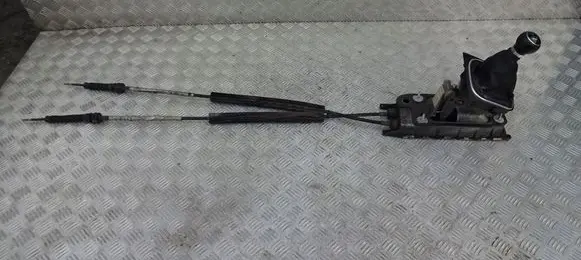 Volkswagen Jetta V Gear selector/shifter in gearbox 1K0711091A