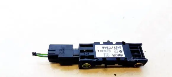 Chrysler Pacifica Airbag deployment crash/impact sensor 04671779AB 10984775