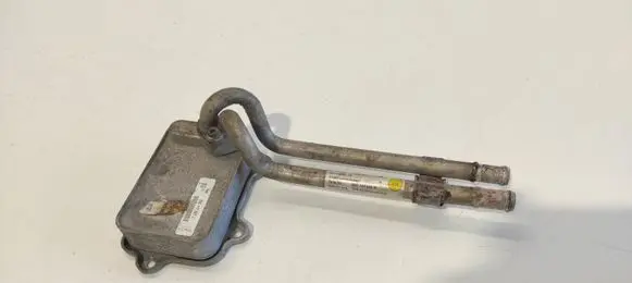Volkswagen Touran I Engine oil radiator 03C117021J