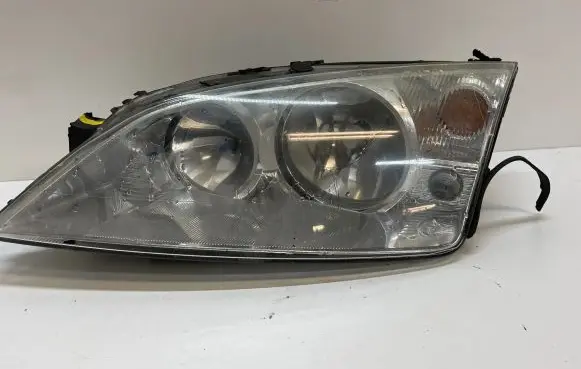 Ford Mondeo Mk III Headlight/headlamp 1S7113006BK 0301174601