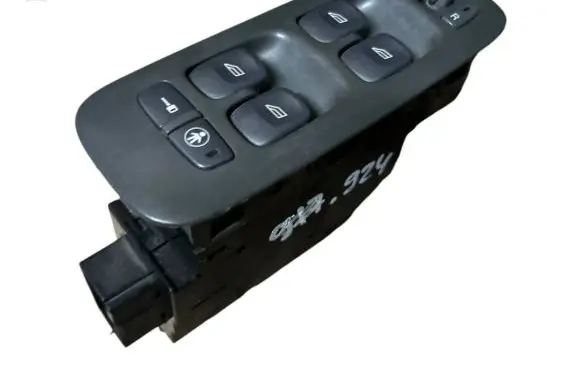 Volvo V70 Electric window control switch 30658116