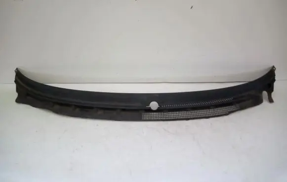 Mazda 626 Wiper trim