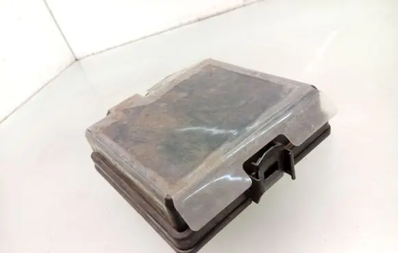 KIA Sportage Fuse box cover 91941F1541