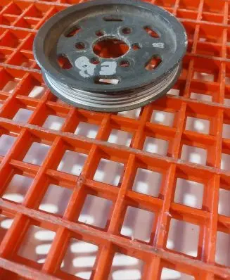 Volkswagen PASSAT B5 Power steering pump pulley 038145255D
