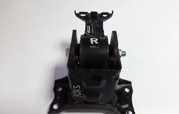 Mitsubishi ASX Engine mount bracket MN184344