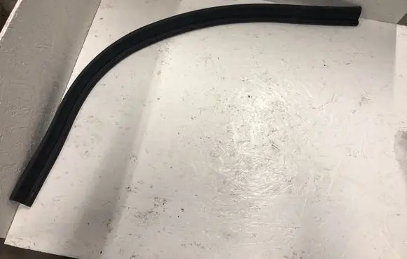 BMW 1 F70 Engine compartment rubber 51767450915 7450615