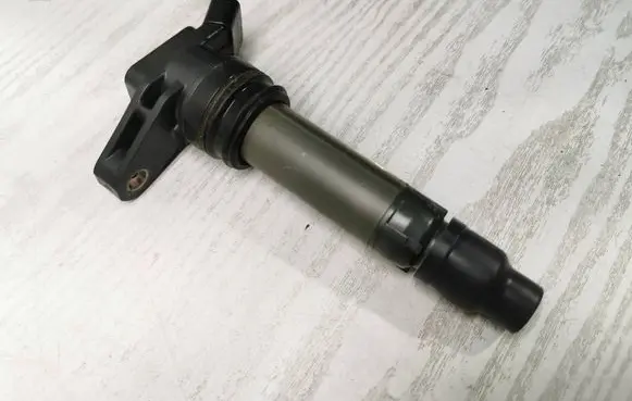 High voltage ignition coil