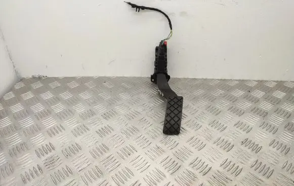 Seat Leon (5F) Accelerator throttle pedal 5Q1723503H