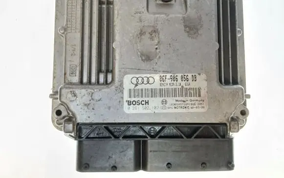 Audi A3 S3 8P Engine control unit/module 06F906056DB 1038S05728 0261S02102