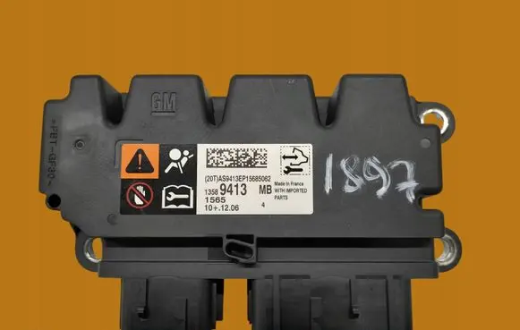 Opel Astra J Airbag control unit/module 13589413