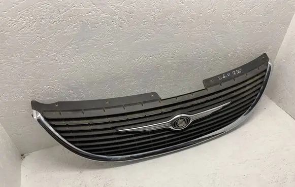 Chrysler Grand Voyager IV Front grill 4857522aa