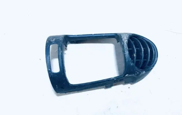 Mercedes-Benz CLC CL203 Dash center air vent grill 54850 5485-0