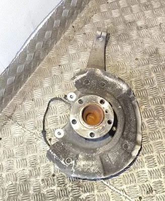 BMW 5 F10 F11 Front wheel hub spindle knuckle 6777752