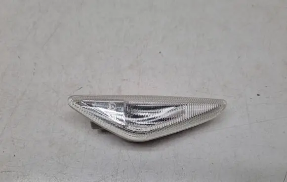 BMW X3 F25 Front fender indicator light 