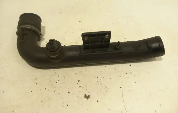 Audi A4 S4 B5 8D Intercooler hose/pipe 8D0145840A