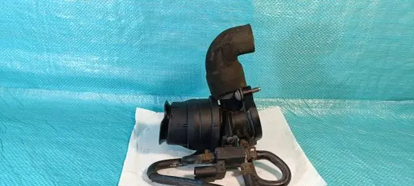 Skoda Octavia Mk2 (1Z) Breather hose/pipe 03C129656D