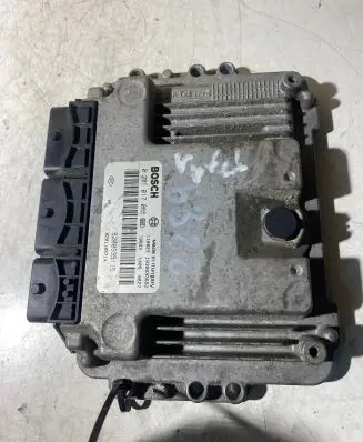 Opel Vivaro Engine control unit/module 8200935115 0281017065