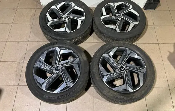 Hyundai Tucson IV NX4 R19 alloy rim 52910-N7320