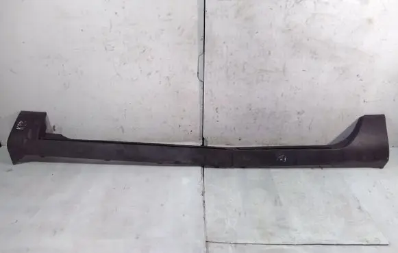 Chrysler Pacifica Sill 11009B