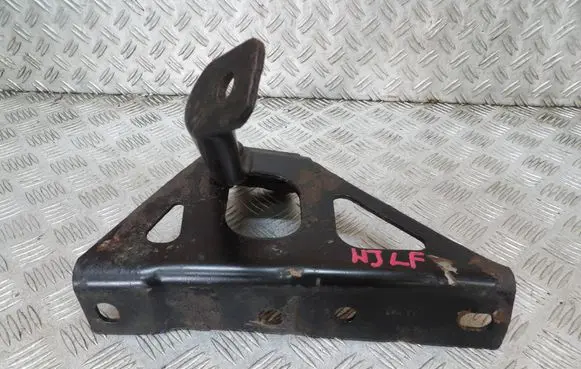 Jeep Grand Cherokee (WJ) Engine mounting bracket 10821735