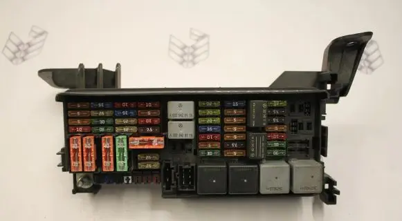 Mercedes-Benz ML W164 Fuse box set A1643402372