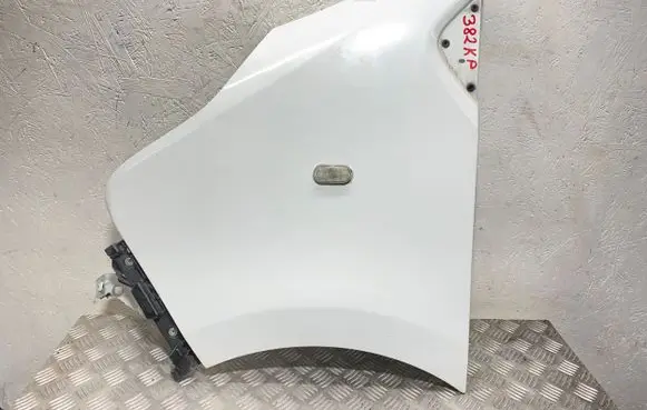Opel Vivaro Fender 622215524R 93451391 23042000