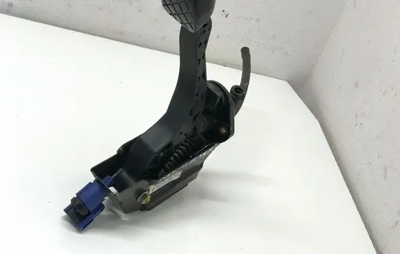 Clutch pedal