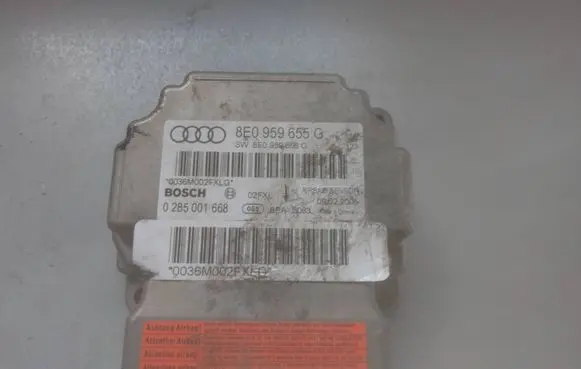 Audi A4 S4 B7 8E 8H Airbag control unit/module 8E0959655G 0285001668