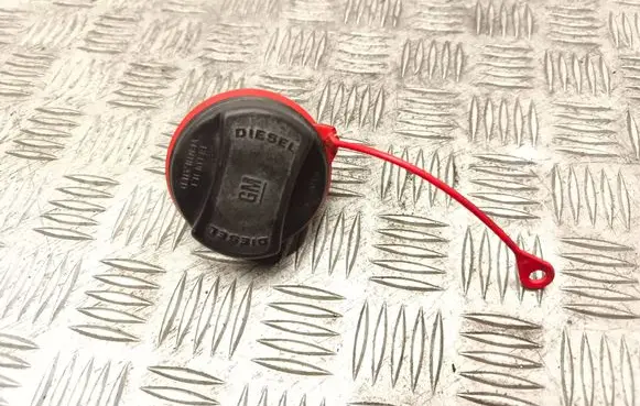 Opel Astra K Fuel tank filler cap
