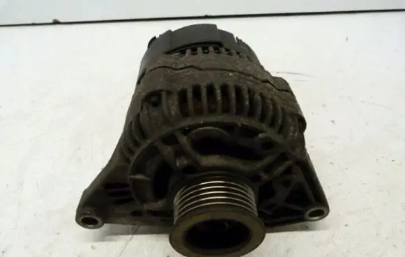 Nissan Micra Generator/alternator 23100SF600