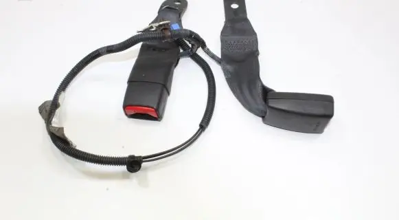 Honda Accord Middle seatbelt buckle (rear) 1056783