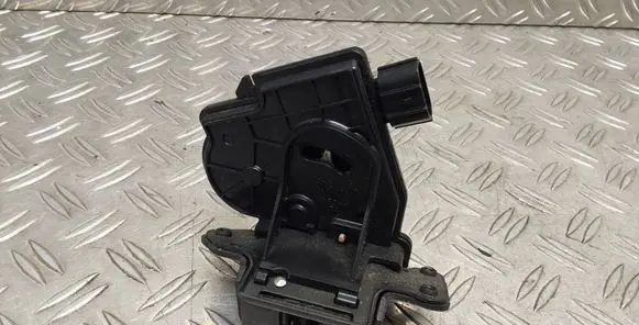 Toyota Verso Tailgate/trunk/boot lock/catch/latch