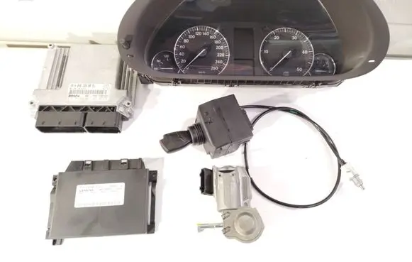 Mercedes-Benz C W203 Engine ECU kit and lock set A6461500091 2095451908 A2035409547