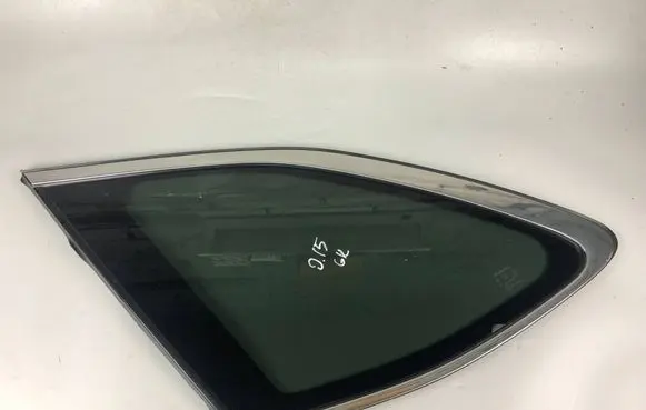 Subaru Outback (BS) Rear side window E643R003021
