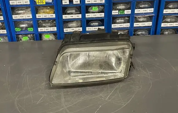 Audi A4 S4 B5 8D Headlight/headlamp 78D0941003 67723111 1852835000