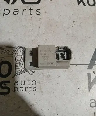 Toyota Avensis T250 Light washer relay 8594205040
