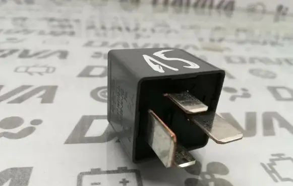 Ford Focus Other relay V23136-J4-X62
