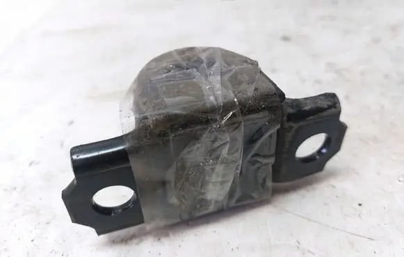 Toyota Avensis T270 Sway bar bush bracket, front