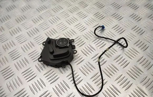 Mercedes-Benz E W211 Seat adjustment handle 2118217979