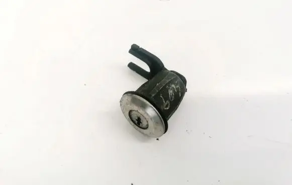 Citroen Xsara Picasso Front door lock (next to the handle) 