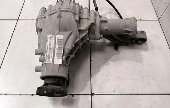 Mercedes-Benz ML W166 Front differential A1663300300