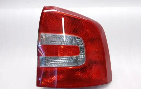 Skoda Octavia Mk2 (1Z) Rear/tail lights 1Z9945096